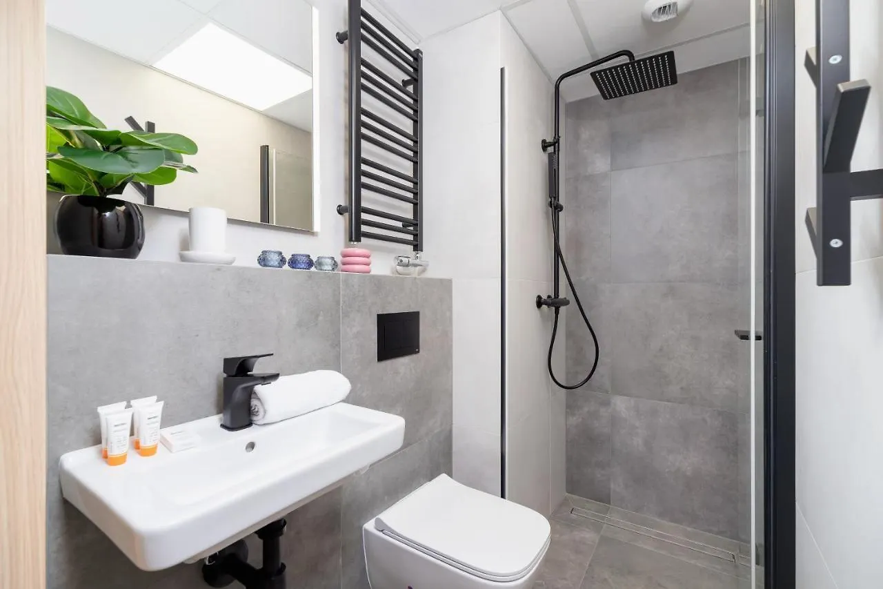 Modern Apartments Śródmiescie Kraków by Renters